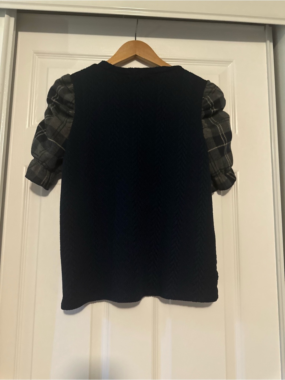 Anthropologie Navy blue and plaid elbow length sweater. Like new